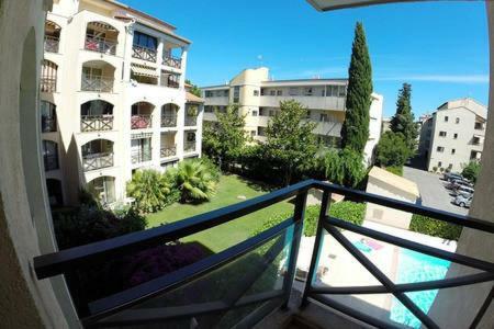 Les Coralines Apartment แซ็งต์-แมกซีม ภายนอก รูปภาพ